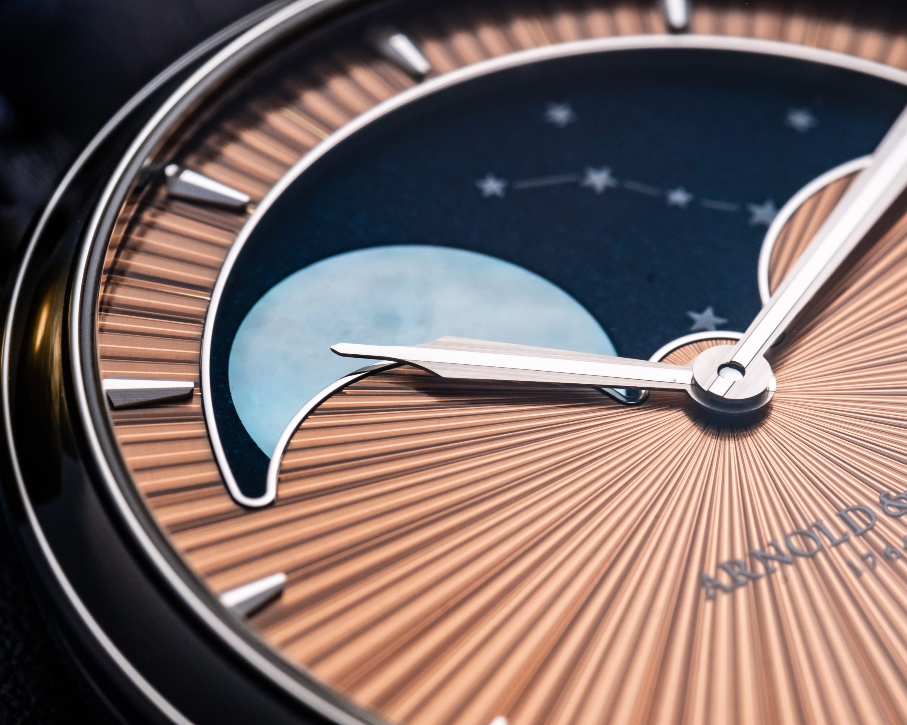 Photo of Perpetual Moon 41.5 Platinum